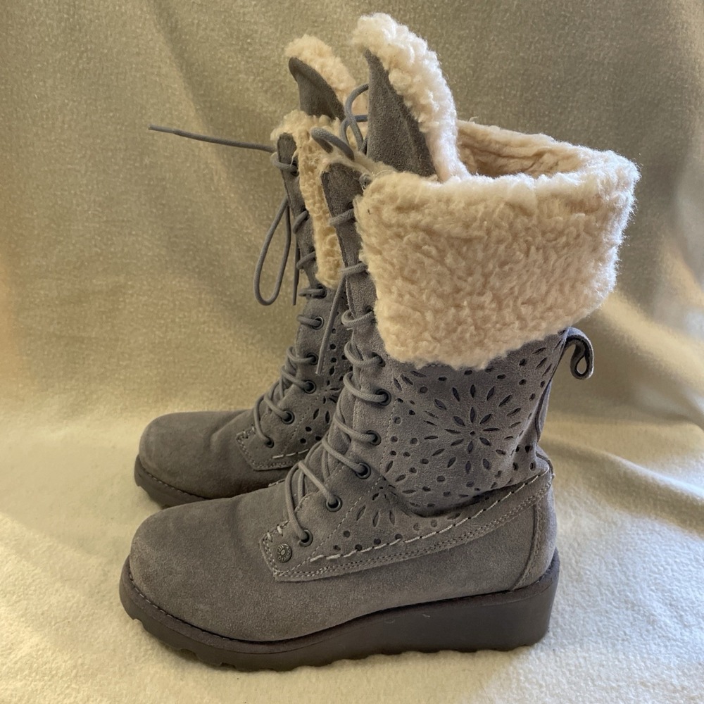 Bearpaw Kylie Women's size 5 suede perforated boots grey faux fur trim Boho Cozy
